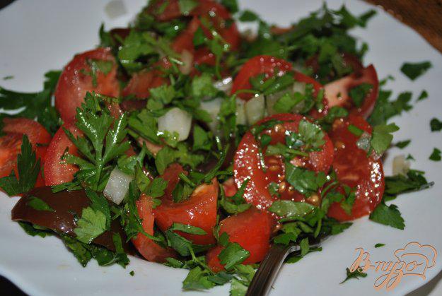 фото рецепта: Салат с помидорами и луком