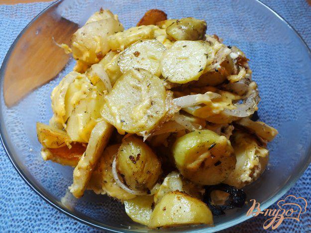 фото рецепта: Острый картофель с тимьяном под сыром