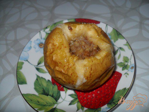 фото рецепта: Яблоки, запеченные с медом и орехами