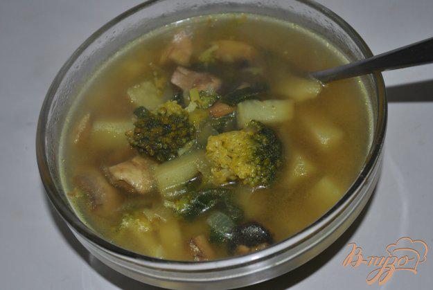 фото рецепта: Грибной суп с брокколи