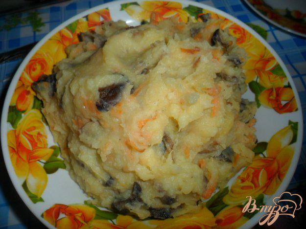 фото рецепта: Постное картофельное пюре с грибами