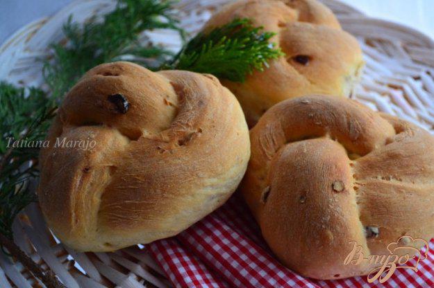 фото рецепта: Хлебные булочки с миндалем и вяленой клюквой