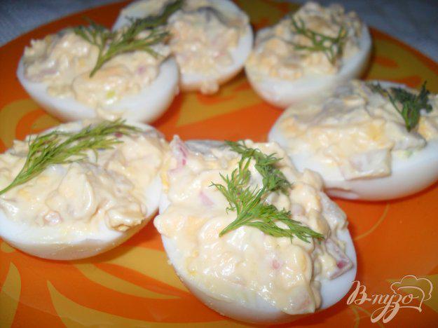 фото рецепта: Фаршированные яйца с сельдью