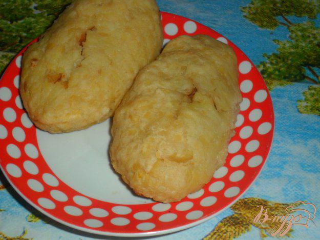 фото рецепта: Картофельные пирожки с тушеной капустой