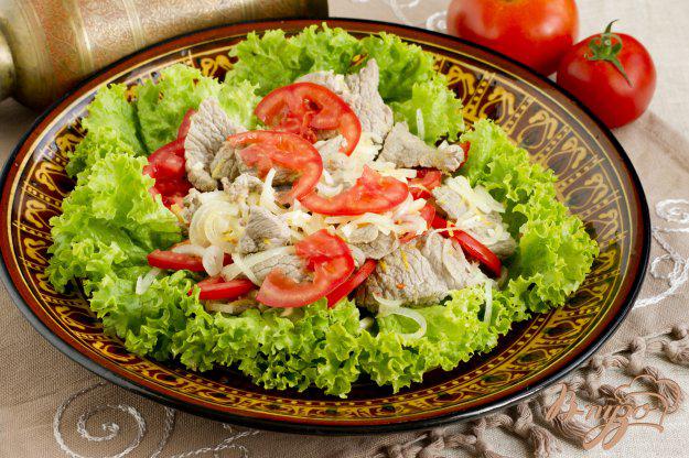 фото рецепта: Мясной салат с помидорами