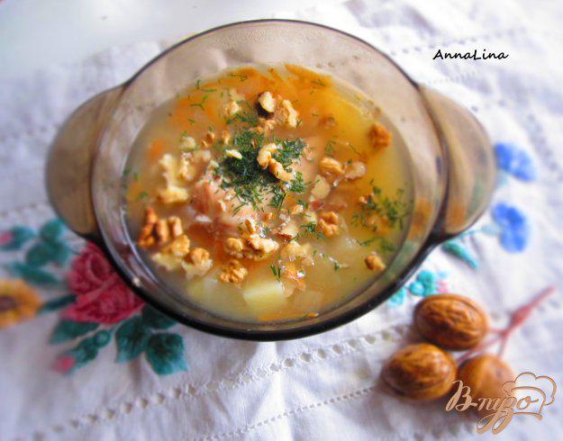 фото рецепта: Суп с кроликом, яблоком и грецкими орехами