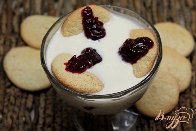 фото рецепта: Творожный десерт с печеньем Савоярди