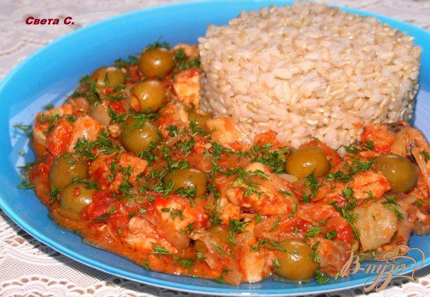 фото рецепта: Рыба с овощами и оливками с рисом на гарнир