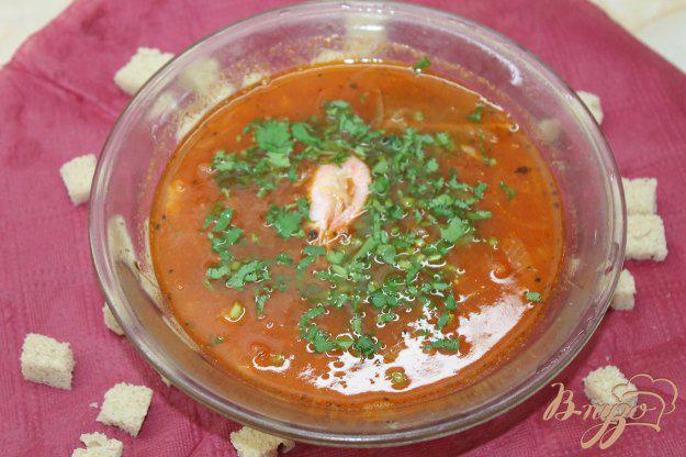 фото рецепта: Томатный суп с мидиями и крутонами