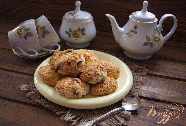 фото рецепта: Печенье с вяленой вишней