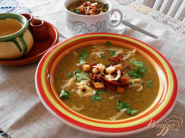 фото рецепта: Суп с овсяными хлопьями и зеленым горошком