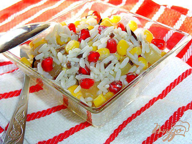 фото рецепта: Постный рисовый салат с кукурузой