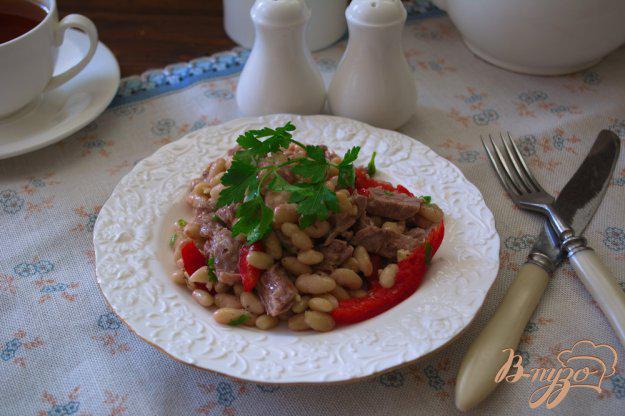 фото рецепта: Салат с фасолью и говядиной