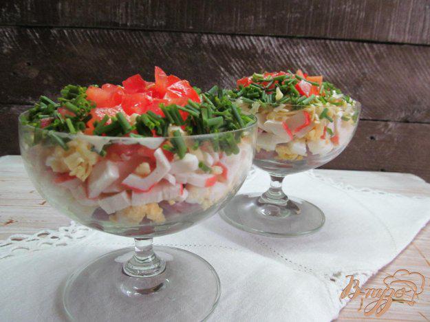 фото рецепта: Салат с крабовыми палочками и фасолью