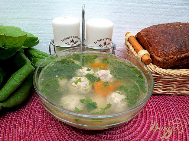 фото рецепта: Суп с фрикадельками и шпинатом