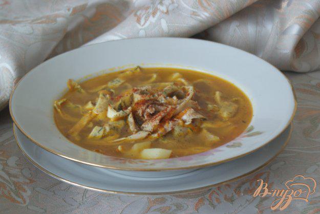 фото рецепта: Суп с яичными блинчиками на курином бульоне