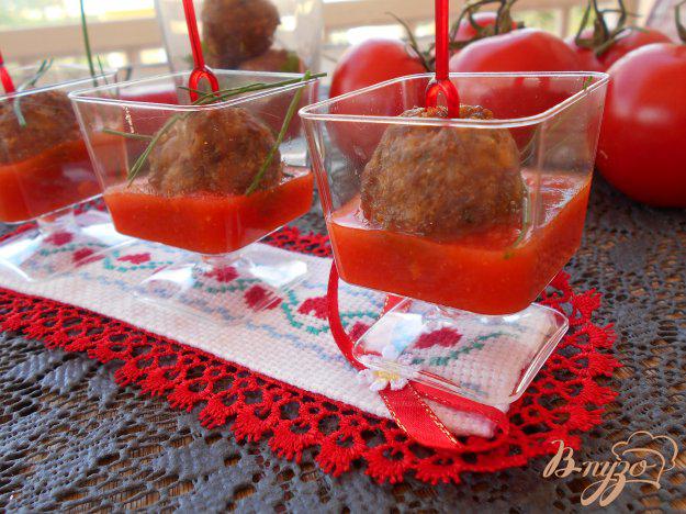 фото рецепта: Закуска из пикантных мясных шариков в томатном соусе