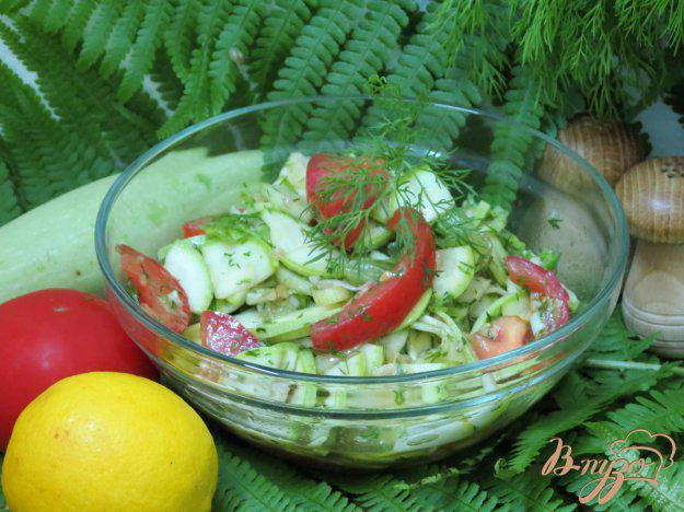 фото рецепта: Салат из кабачков и капусты.