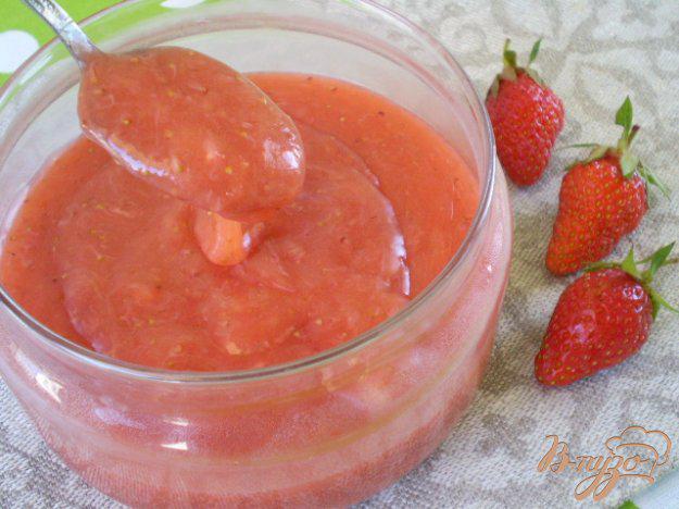фото рецепта: Соус из ягод клубники