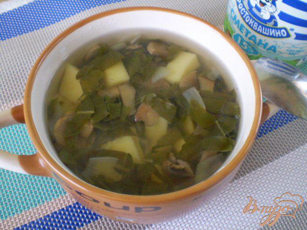 фото рецепта: Грибной суп со щавелем