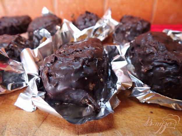 фото рецепта: Классические шоколадные сырки с шоколадом
