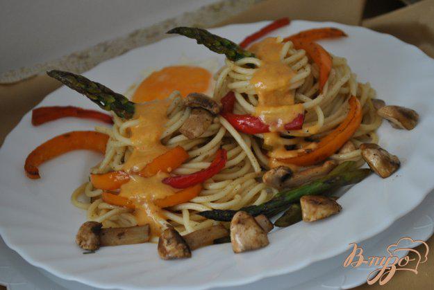 фото рецепта: Спагетти с овощами и сливочным соусом