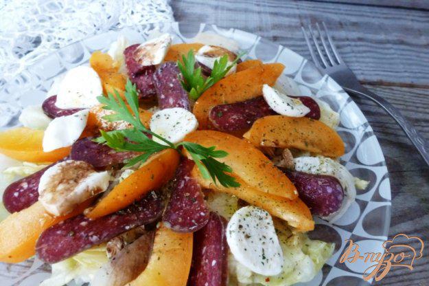 фото рецепта: Салат из бастурмы и абрикосов