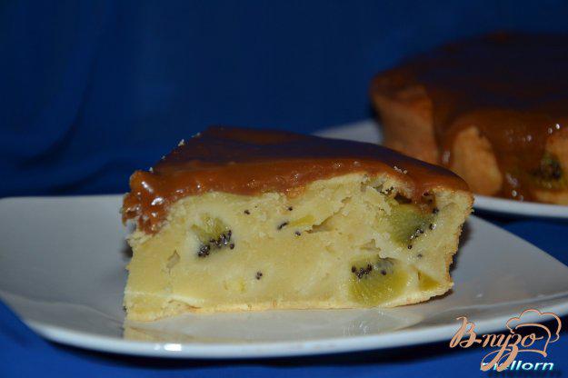 фото рецепта: Сливочный пирог с карамельной заливкой