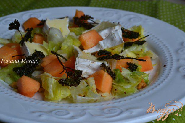 фото рецепта: Салат с дыней и сыром