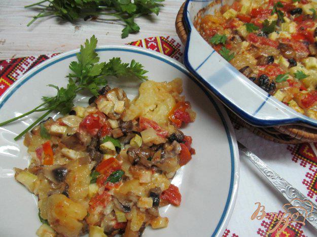 фото рецепта: Картофель по-деревенски с грибами и овощами