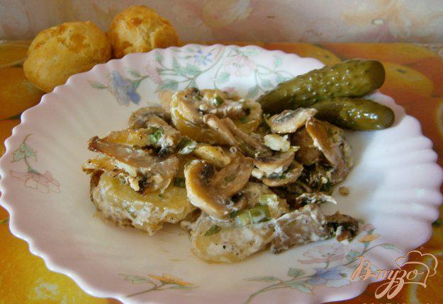 фото рецепта: Картофель с грибами в сметане