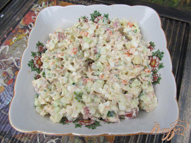 фото рецепта: Салат с мясом свинины и колбасками