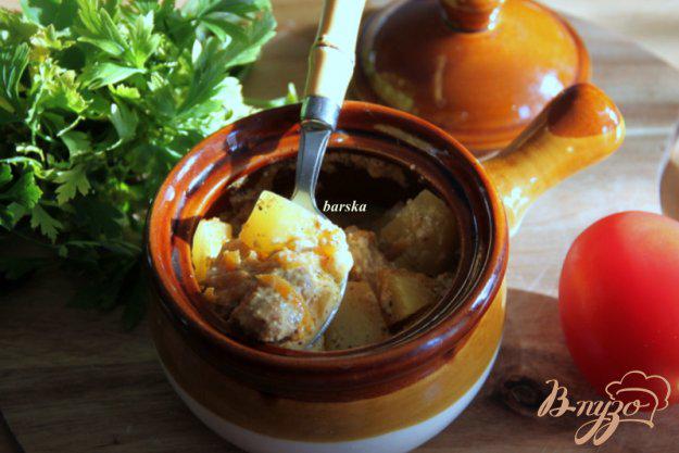 фото рецепта: Горшочки со свининой и картофелем в сливочно-горчичном соусе