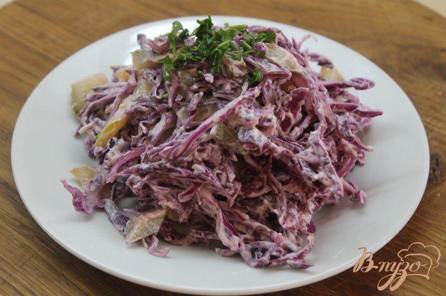 фото рецепта: Салат по - деревенски из краснокочанной капусты