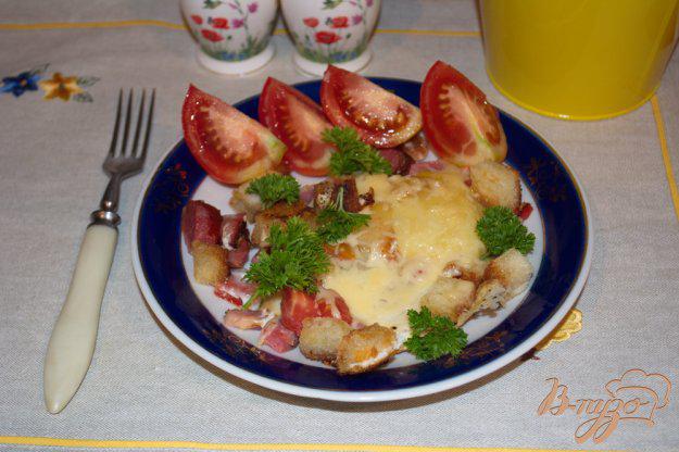 фото рецепта: А-ля французский завтрак с крутонами и колбасой