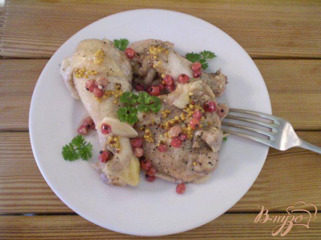 фото рецепта: Курица с горчицей, чесноком и смородиной