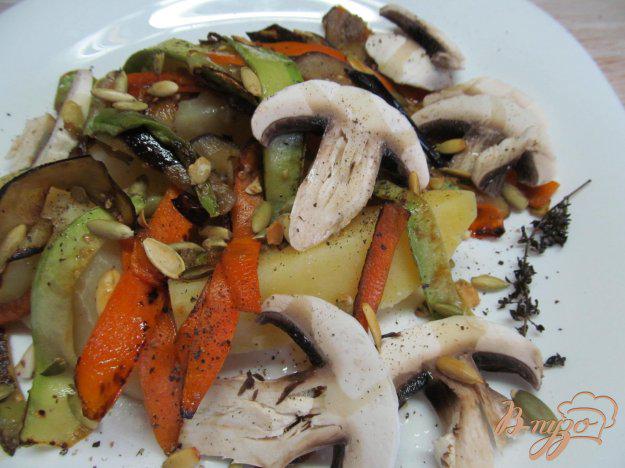 фото рецепта: Овощной салат с шампиньоном