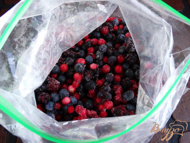 фото рецепта: Замороженная компотная смесь из лесных ягод