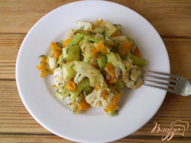 фото рецепта: Салат без майонеза из капусты и фасоли