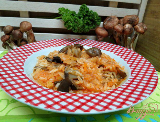 фото рецепта: Капуста тушёная с рисом и грибами