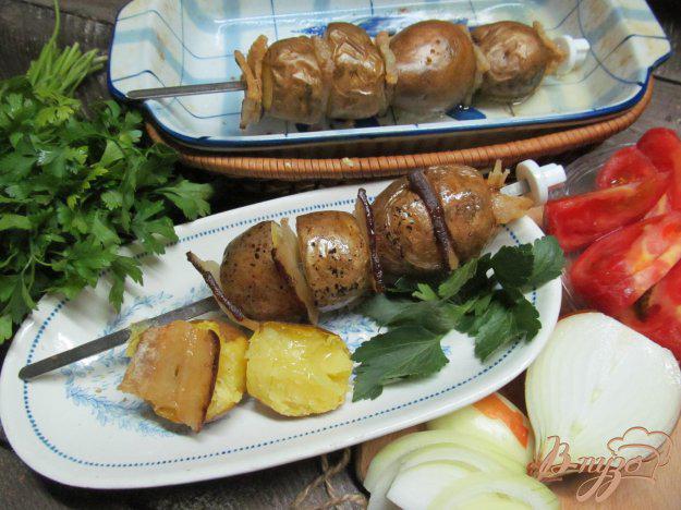 фото рецепта: Шашлык из картофеля с салом
