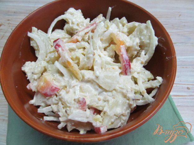 фото рецепта: Салат из сельдерея и картофеля