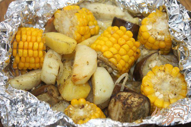 фото рецепта: Картофель запеченный с кукурузой и овощами
