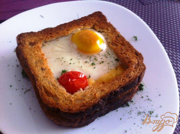 фото рецепта: Сэндвич с яичницей из духовки