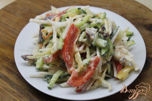 фото рецепта: Салат с редькой и свежими овощами