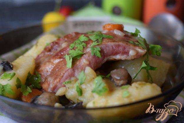 фото рецепта: Ароматный картофель с ребрышками