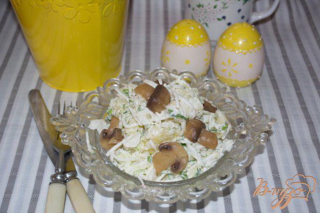 фото рецепта: Осенний салат с редькой и грибами