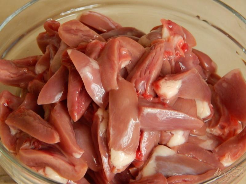 Тушёные сердечки куриные в сметане в мультиварке. Приготовить куриные сердечки в мультиварке. Сердечки в мультиварке со сметаной. Куриные сердечки в мультиварке. Сколько тушить куриные сердечки в мультиварке.