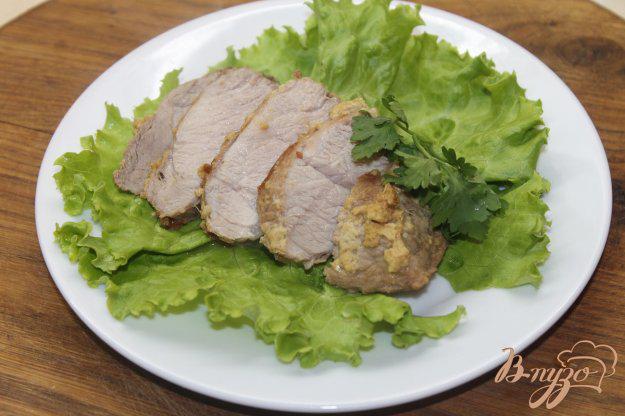 фото рецепта: Запеченная свинина с имбирем и соевым соусом