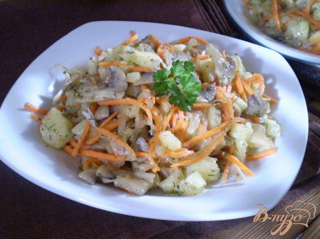 фото рецепта: Грибной салат с морковью по-корейски